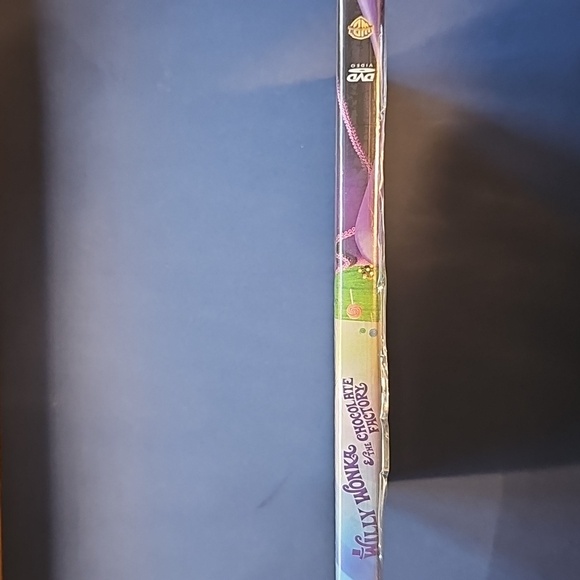 New In Package Willy Wonka & the Chocolate Factory DVD - Picture 3 of 3